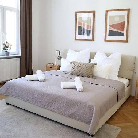 Bloom - Cozy Apartment, 5 Stops To City Center Wien Eksteriør bilde